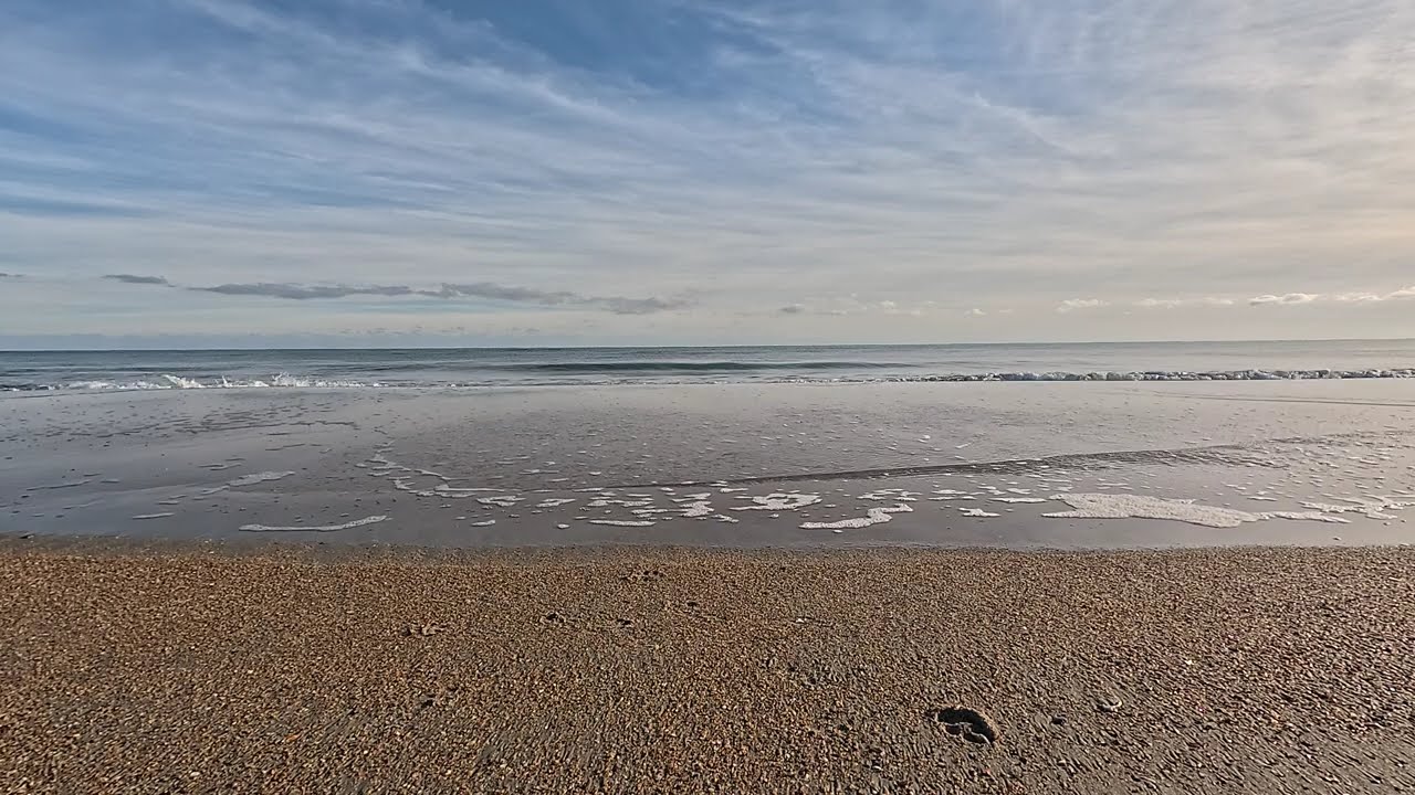 Hatteras Island, Watching the waves 20260112 1529: Nature Sounds and Visuals, Calming & Relaxing