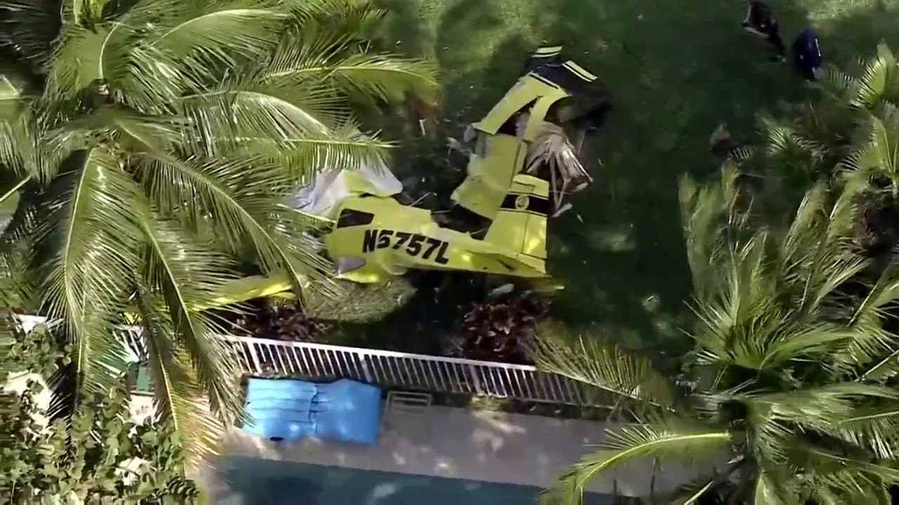 AERIAL PICTURES: Small plane crash in Boynton Beach - YouTube