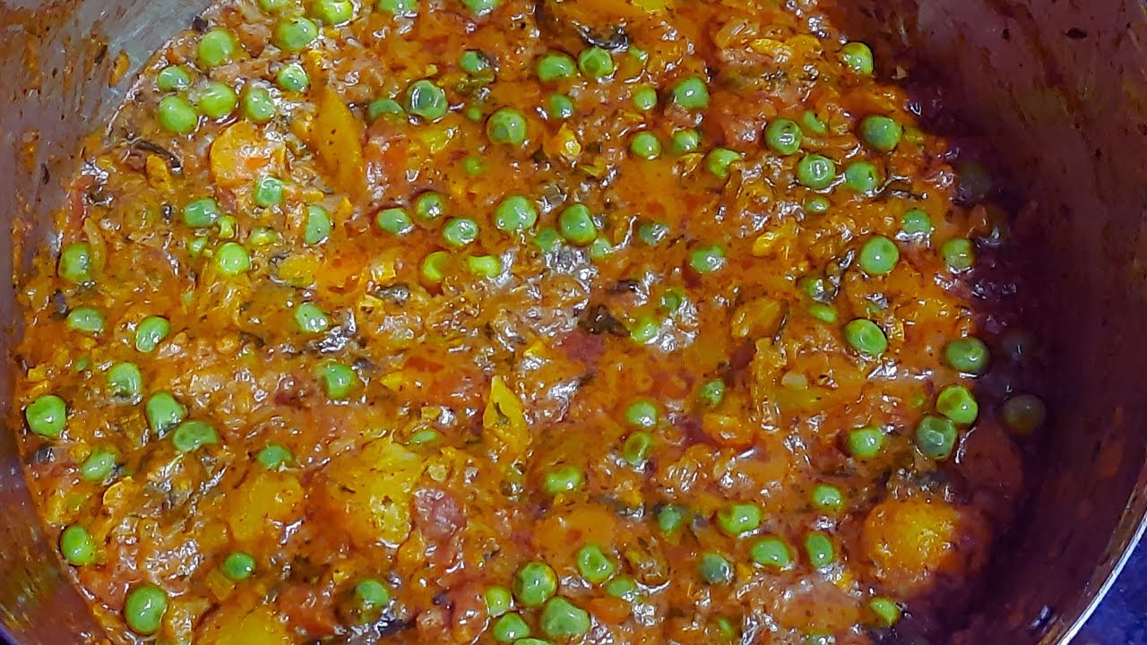 ಅದ್ಭುತ ರುಚಿದಾಯಕ ಆಲೂಗಡ್ಡೆ ಬಟಾಣಿ ಕುರ್ಮಾ | Aloo Matar Curry Recipe ...