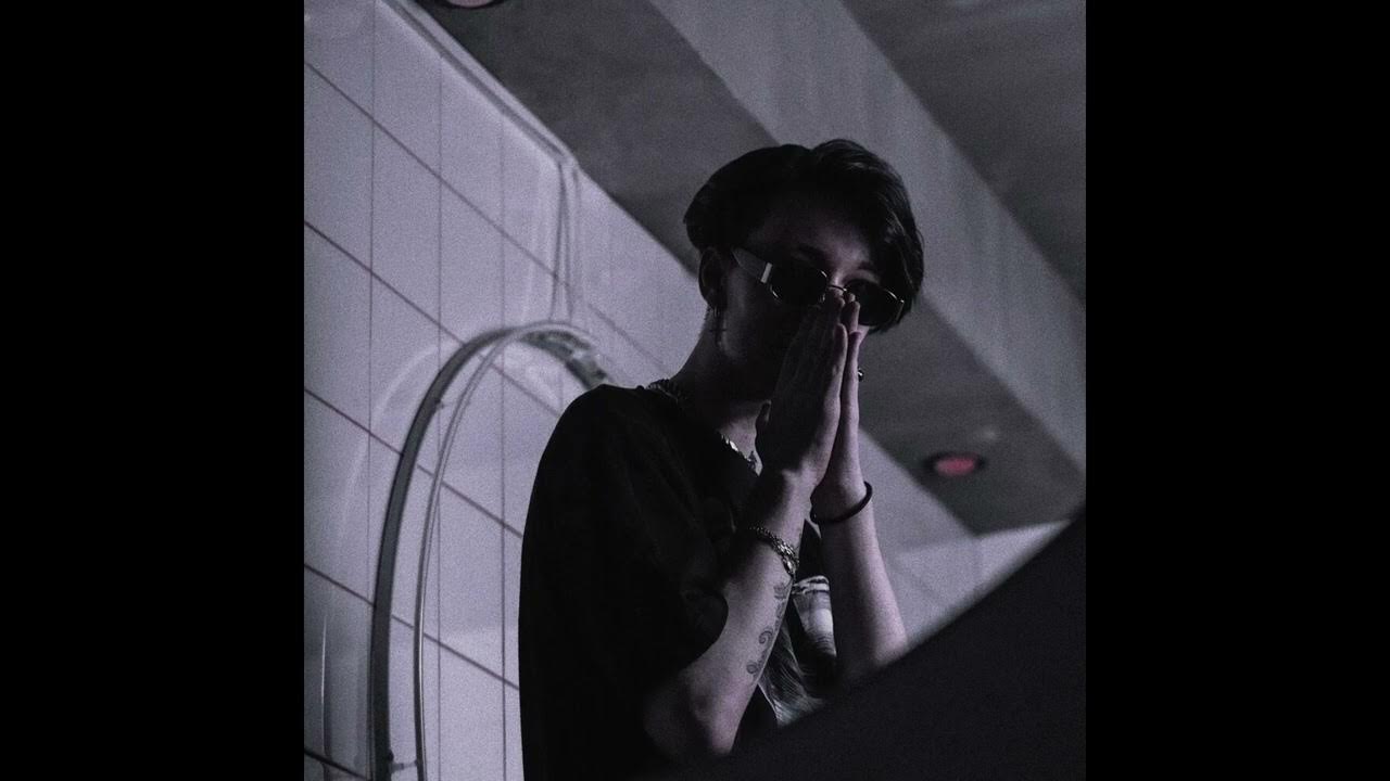 Криспи певец. Криспи певец. Экси рэпер. Криспи певец. Криспи певец.