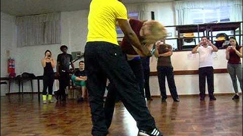 Leonardo Neves e Layssa Liebscher - 5.º Zouk in Motion - aula 2