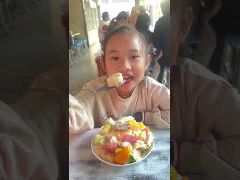 蔡妞妞-莉莉水果店