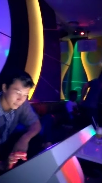Karaoke hot