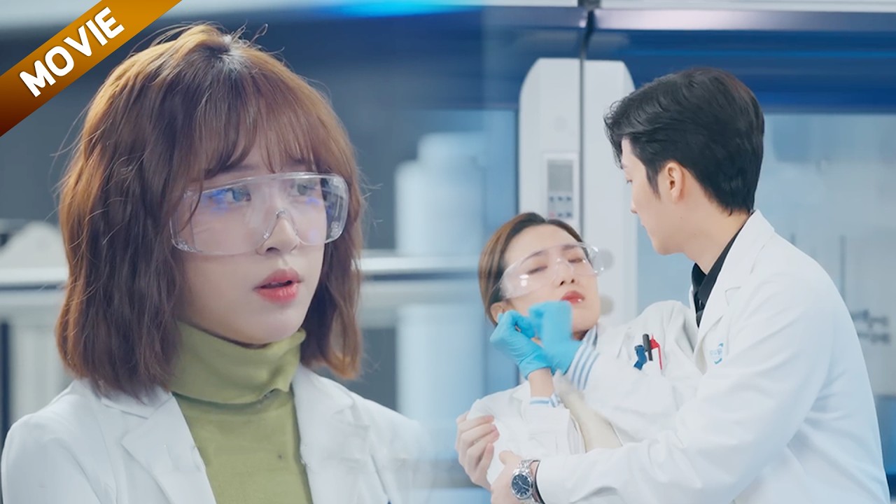 【FULL】丈夫和小三當眾摟抱，直到妻子當場拿出離婚協議，丈夫慌了。#movie #中國電視劇 #情感#chinesedrama #爱情#甜寵 #drama