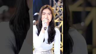 Rembulan dike Sabrina  dikesabrina english