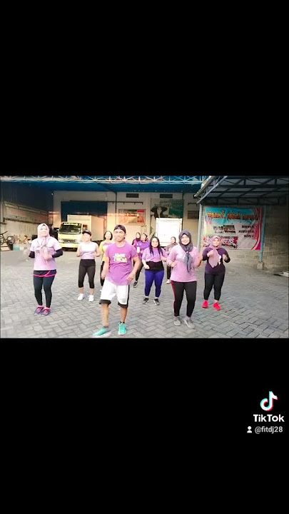Mama tolonglah// dangdut koplo - remix