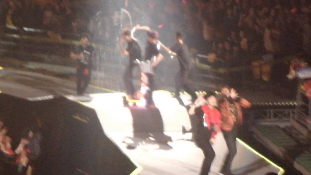 [FANCAM]2012.11.17 TVXQ concert HiYaYa