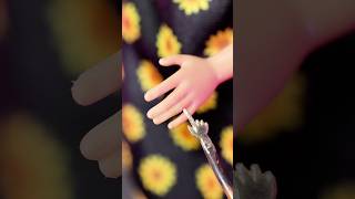 Barbie’s Hands Have a Design Flaw
