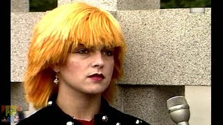 "LEGENDARY" TOYAH performs I WANT TO BE FREE - 1981