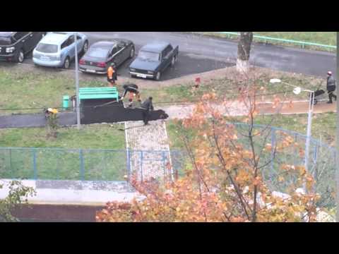 Смотреть всем! Зачем кладут брусчатку! Наша раша. Смотреть всем! Зачем кладут брусчатку! Наша раша.