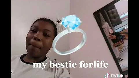 Issa_tinia tik toks