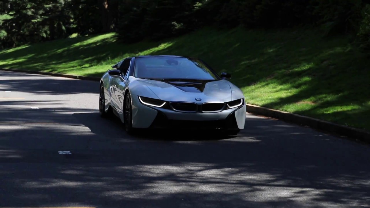 Hydrant Creative Explores BMW Portland's 2019 BMW i8 Roadster!