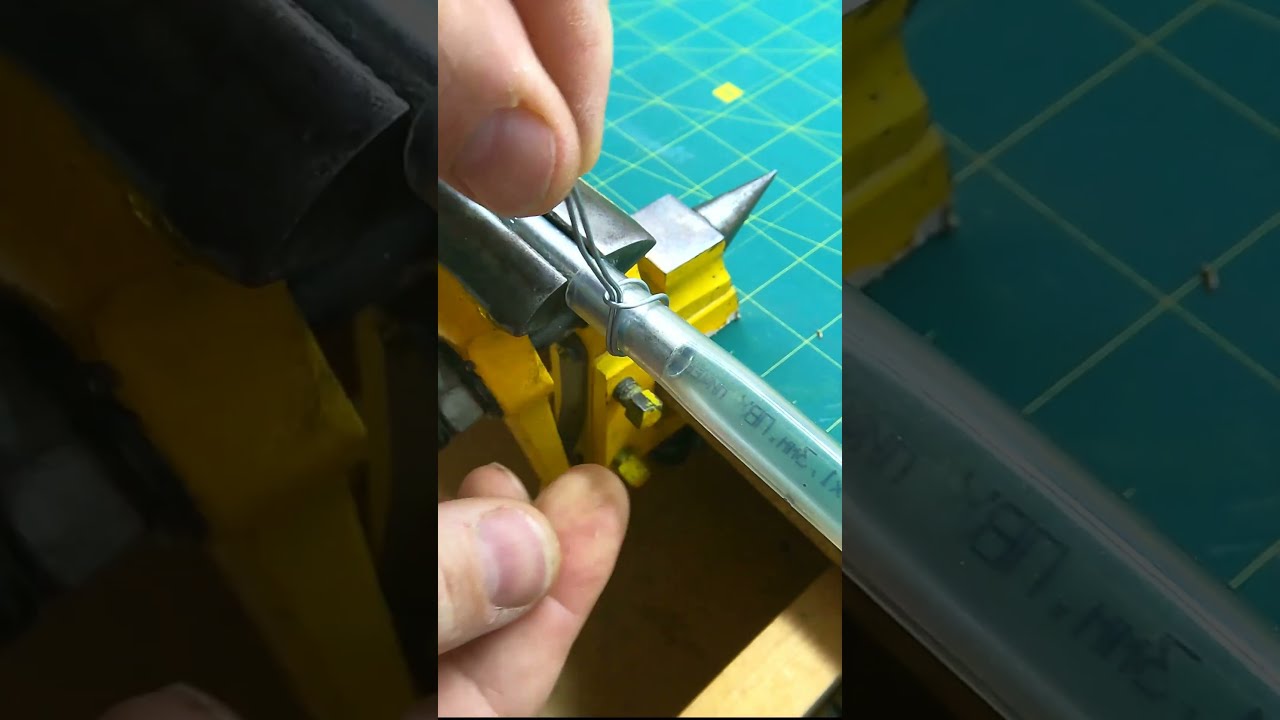 An amazing way to secure a hose with wire. 