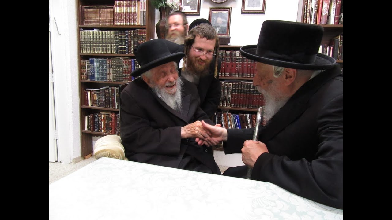 האדמו"ר מקאפיטשניץ שליט"א תלמיד יסודי התורה בתל אביב של הרב משה טורק בביקור אצל הרב טורק