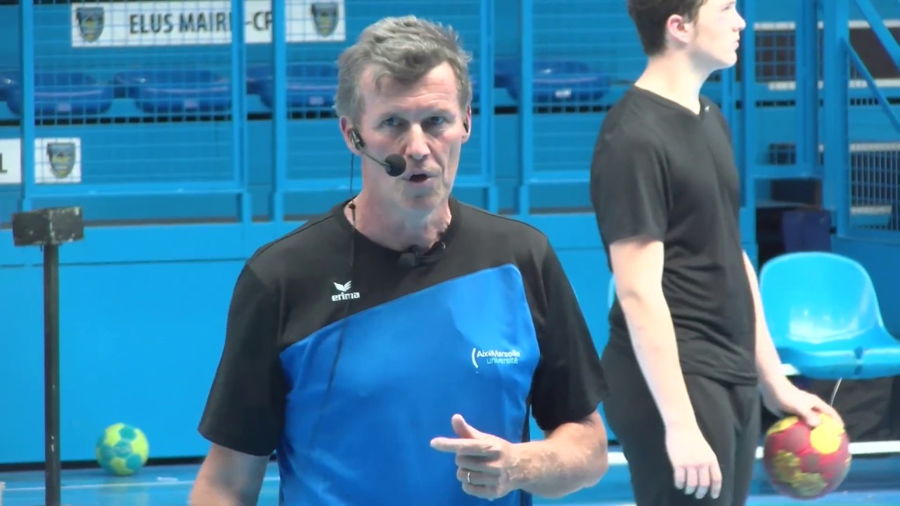 Handball, prise d'information et motricité du joueur, par Michel Cicut