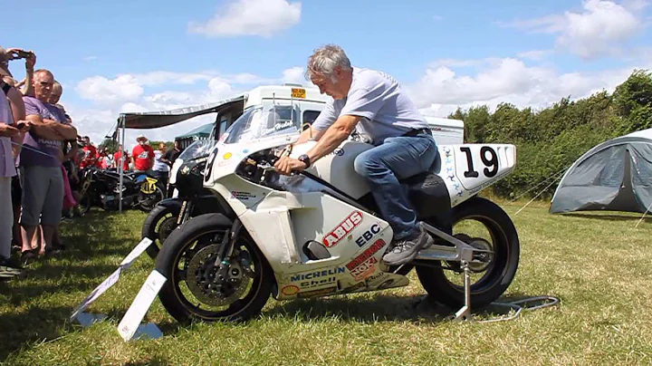Brian Crighton starting Steve Hislops TT winning b...