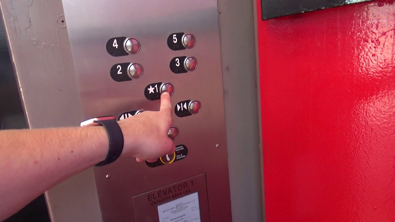 US (Mod. by ThyssenKrupp) Hydraulic Glass Elevator Elmwood Park Garage Roanoke, VA (Day Ride