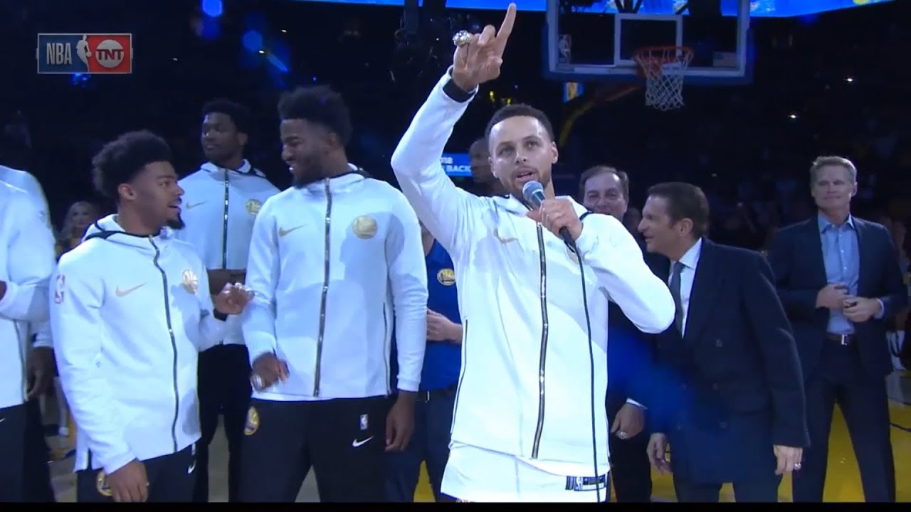 Warriors get '22 title rings, unveil banner on 'special night'