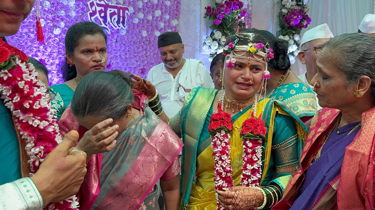 मामाच्या मुलीचं लग्न 😢 ! सुंदर बुवानी गायली पेटीवर अप्रतिम मंगलाष्टका 😍#koknatillagn