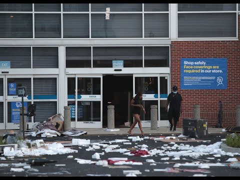 CHICAGO CHAOS: Extensive damage in downtown Chicago after night of looting and rioting