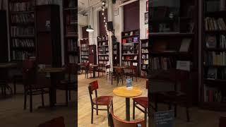 I went to the bookstore from Taylor Swift’s All Too Well music video (and it’s AMAZING) 📚