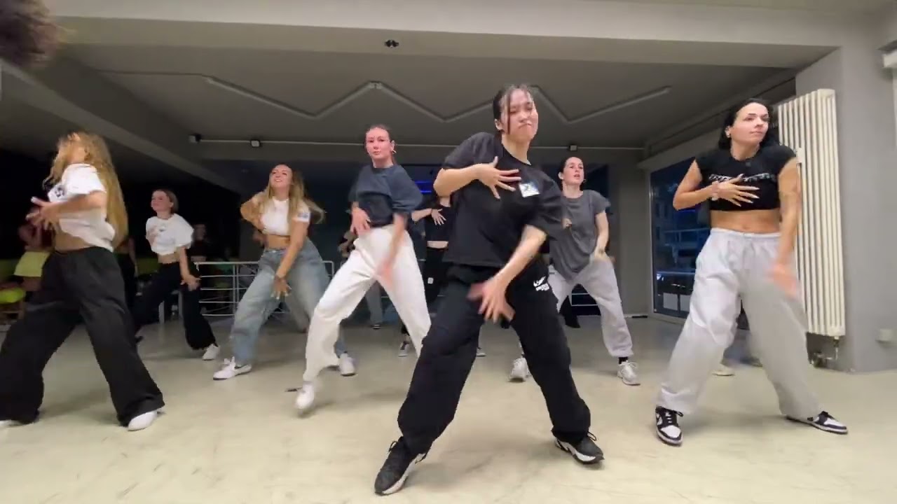 Commercial on Monday with Evelyne at Endless Dance 🤍 