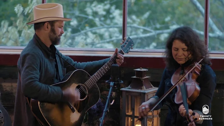 Jeffrey Foucault & Kris Delmhorst in Concert | Twe...