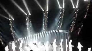 Video thumbnail of "Genesis - I can't dance - live (goede audio)"