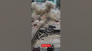 Tol Ambruk! Nyaris Telan Mobil Saat Banjir  #bridgecollapse #viralvideo #viralshorts #viral