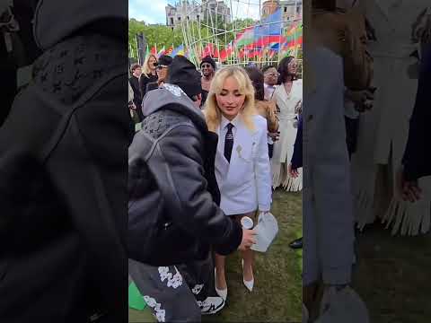 Sabrina pretends she can’t see Central Cee