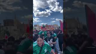 Caos en el Centro Histórico: Multitud intenta forzar entr...