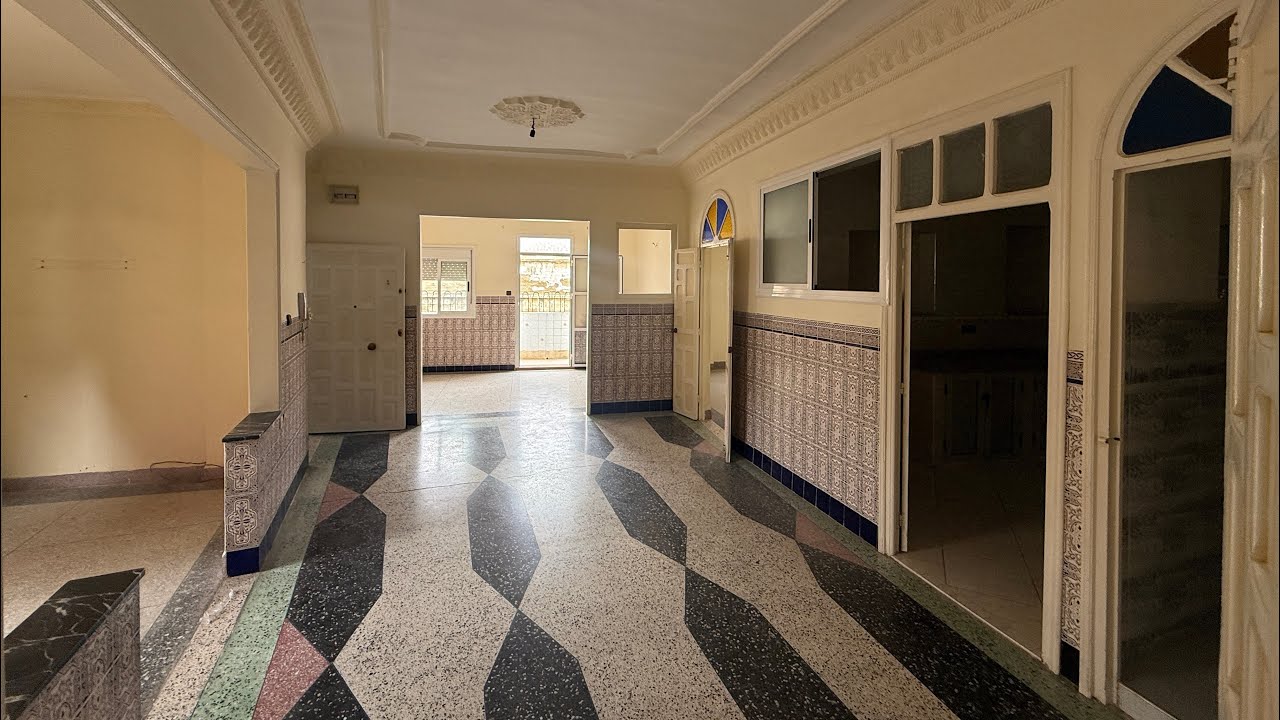 شقة مساحة 120 متر 😍 للبيع في حي التوتة بتطوان 🕊️ بثمن 52 مليون 💶 2 وجهات 👌0662125633 