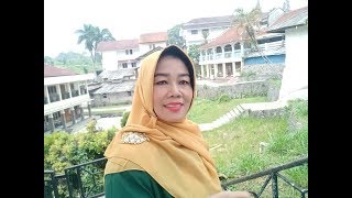 Malli khiliq vocal Tuti 'Ani,  M.Pd.I