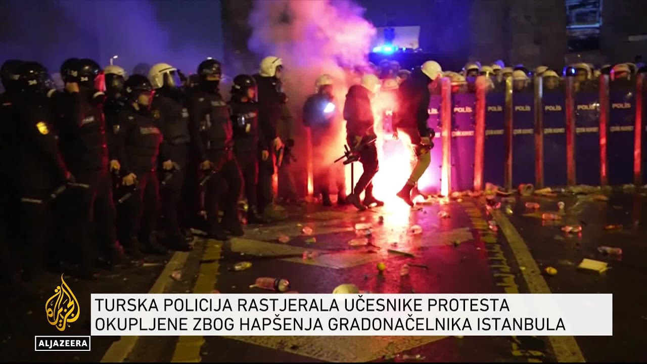 آلاف المواطنين في جميع أنحاء تركيا يحتجون على اعتقال رئيس بلدية إسطنبول