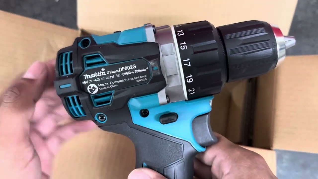 DF002G Makita XGT 40Vmax Cordless Drill - YouTube