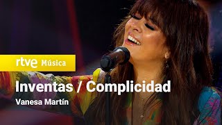 Video thumbnail of "Vanesa Martín - INVENTAS y COMPLICIDAD (actuación Especial Navidad 2020)"