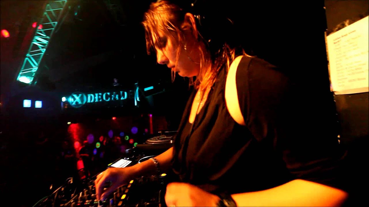 Rheeza @ Decade 1990-2000 *Extreem-Party*