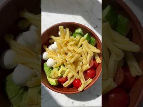 Идея для обеда #ппрецепт # ппобед # ппужин #вкусноиполезно #моцарелла #авокадо #пастарецепт