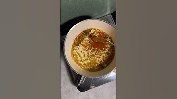 Thumbnail of udin petot gini emang paling enak makan mie. oke ini resep mie nyemek ala kost #shorts