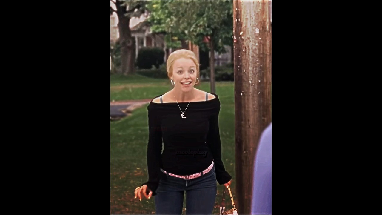 Regina George gets hit by a bus.. #shorts #meangirls #reginageorge