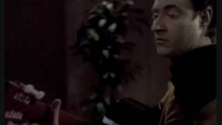 Star Trek TNG: Data plays the guitar