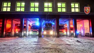 Vánoční koleda hasičů HZS MSK | Czech Christmas Fire Trucks Light Show