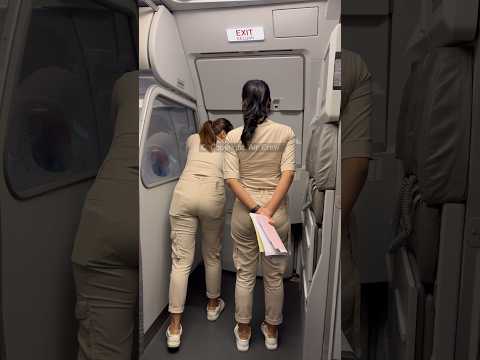 KAGET‼️Cantik banget Pramugari Super Air Jet lagi Safety Demo👌