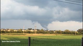 Possible tornado in Waukegan