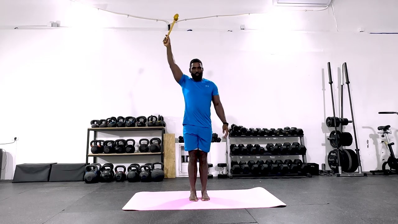 Indian Club Contralaterel Reverse Lunge and Thomas Press