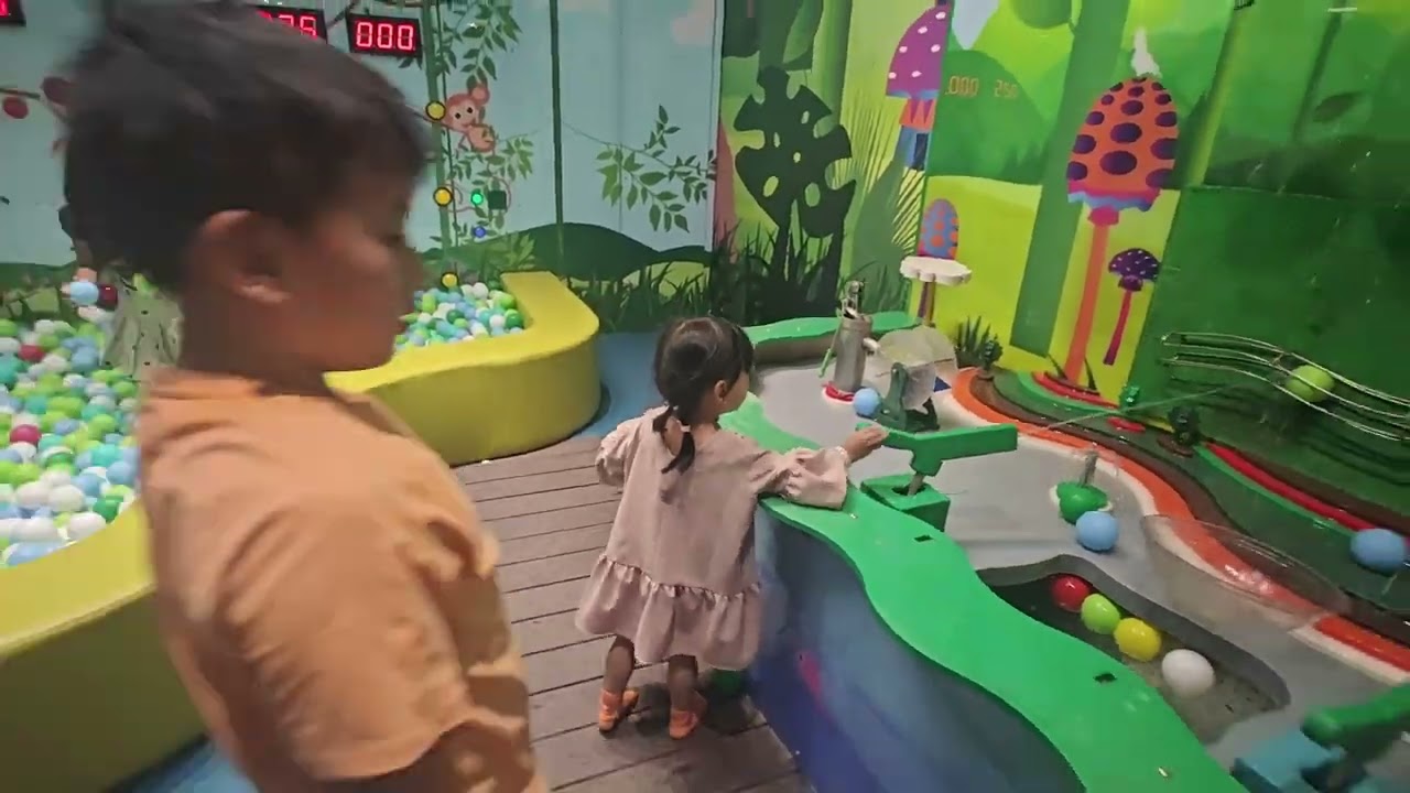 Mall of Asia II Hamleys II Kids II Bangalore II Play Zone II Kids play area mall of Asia.