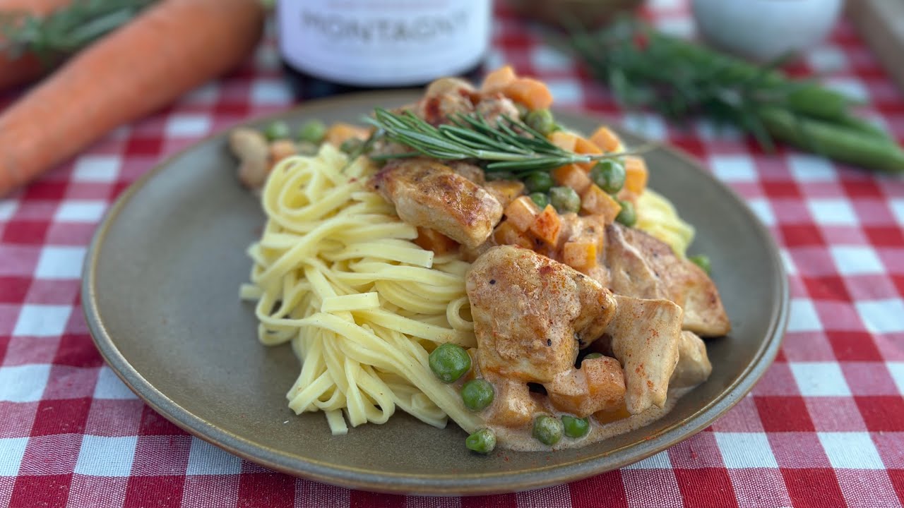 Recette facile du Poulet fondant à la crème petits pois carottes dans les vignes de Millebuis