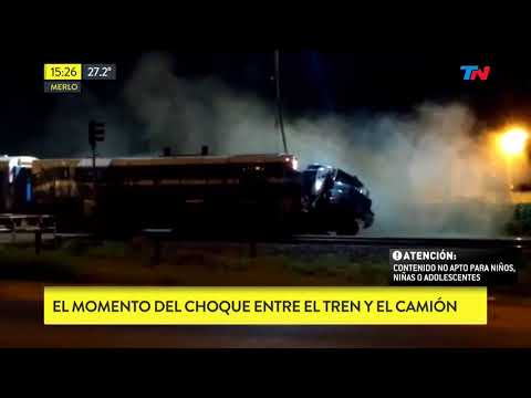 VIDEO - Impactante: Un tren embistió a un camión