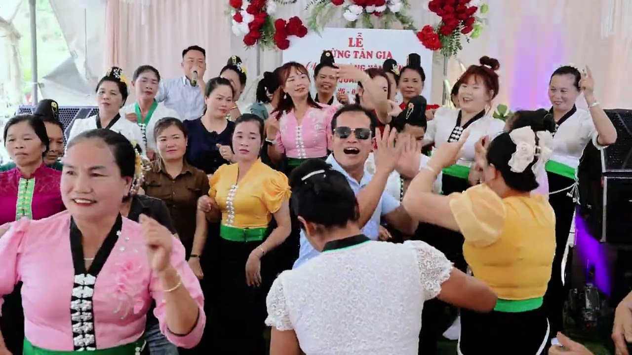 NHẢY NHIỆT TÌNH TẠI LỄ MỪNG TÂN GIA ÔNG BÀ QUÀNG VĂN KHÍNH & QUÀNG THỊ HUM