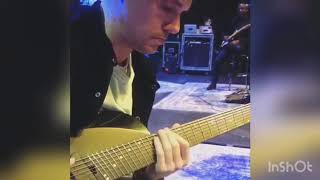 John Mayer On the 8 String During Rehearsals